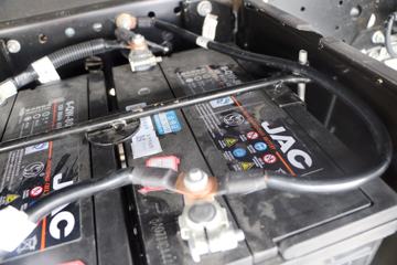 ���� ˧��H330 152���� 4X2 4.12�׵�����ʽ�Ῠ(HFC5043XXYP71K3C2V)ͼƬ