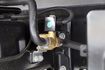 ���� ˧��H330 152���� 4X2 4.12�׵�����ʽ�Ῠ(HFC5043XXYP71K3C2V)ͼƬ