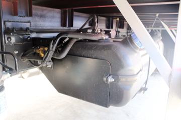 ���� ����V9L 170���� 4X2 6.8���Ű��դʽ�ػ���(HFC5181CCYP51K1E1V)ͼƬ