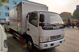 东风多利卡底盘&nbsp;爆破器材运输车外观图片