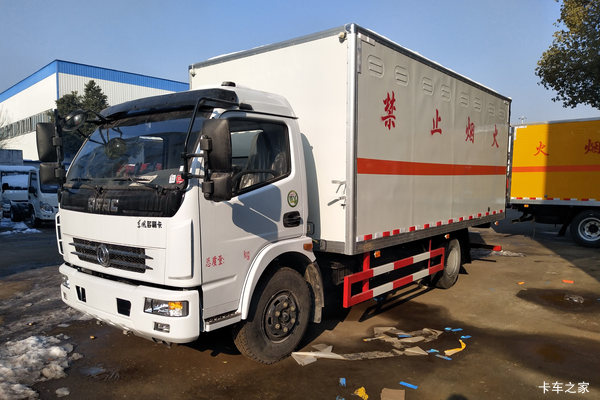 东风 多利卡D6 115马力 4X2 4.12米爆破器材运输车(程力威牌)