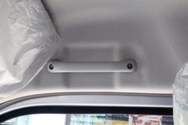 优优 电动封闭厢货驾驶室图片