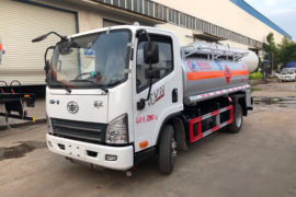 一汽解放轻卡底盘&nbsp;油罐车外观图片