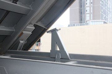 �й����� ˹̫��D7B�ؿ� 340���� 6X4 5.6����ж��(ZZ5253ZLJN3841E1NB)ͼƬ