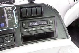 T10&nbsp;电动自卸车驾驶室图片