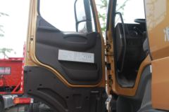 东风柳汽 乘龙H7重卡 430马力 6X4 LNG牵引车(LZ4250M5DB)