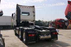 中国重汽 HOWO T7H重卡 智能版 540马力 6X4自动挡牵引车(AMT手自一体)(ZZ4257W324HE1B)