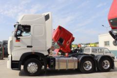 中国重汽 HOWO T7H重卡 智能版 540马力 6X4自动挡牵引车(AMT手自一体)(ZZ4257W324HE1B)