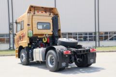 华菱 汉马H7重卡 345马力 4X2牵引车(平顶)(HN4180H33C6M5)