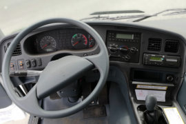 华菱M5&nbsp;混凝土搅拌车驾驶室                                               图片