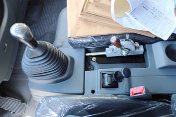 ���� ����GM6 143���� 4X2 3.71����ж��ͼƬ