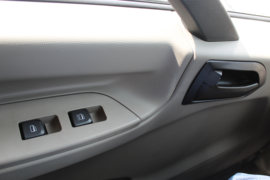 骐铃H300&nbsp;载货车驾驶室                                               图片