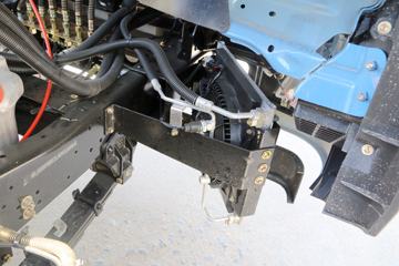 ���� ����GM6 143���� 4X2 3.71����ж��ͼƬ