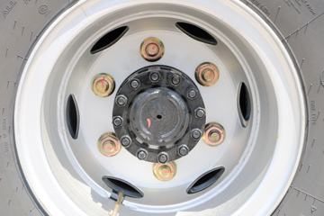 ���� ����GM6 143���� 4X2 3.71����ж��ͼƬ