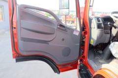 凯马 凯捷M6 129马力 3.83米排半栏板轻卡(KMC1046A33P5)