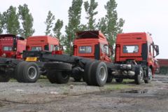 大运 风驰重卡 240马力 6X2 9.6米仓栅式载货车(DYQ5250CCYD5CB)