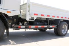 凯马 K6福来卡 102马力 3.69米排半栏板轻卡(KMC1041A28P5)