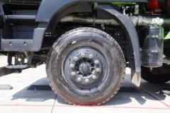 上汽红岩 新金刚M500 336马力 8X4 5.6米渣土自卸车(CQ3316HTWG276)