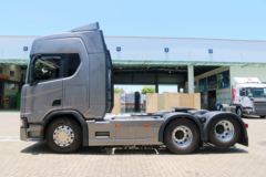 斯堪尼亚 新R系列重卡 450马力 6X2牵引车(型号R450)