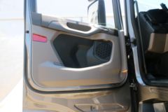 斯堪尼亚 新R系列重卡 450马力 6X2牵引车(型号R450)