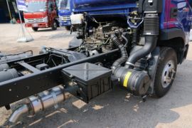 瑞沃ES3&nbsp;载货车底盘                                                图片