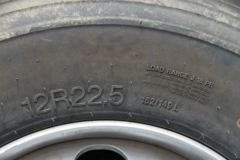 中国重汽 HOWO T7H重卡 540马力 6X4牵引车(3.7速比)(ZZ4257W324HE1B)