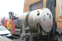 东风柳汽 乘龙H7重卡 430马力 6X4 LNG牵引车(LZ4250M5DB)