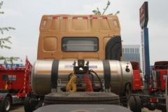 东风柳汽 乘龙H7重卡 430马力 6X4 LNG牵引车(LZ4250M5DB)