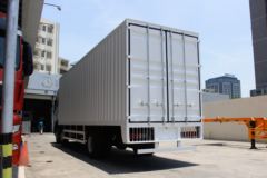 中国重汽 斯太尔DM5G重卡 280马力 6X2 9.4米厢式载货车(ZZ5253XXYM56CGE1)