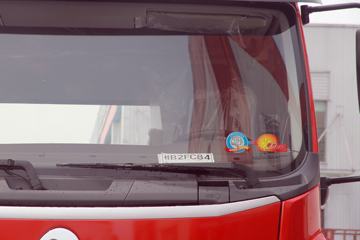 �������� ����H5�п� 220���� 4X2 6.8�ײ�դʽ�ػ���(�߶�˫��)(LZ5182CCYM3AB)ͼƬ