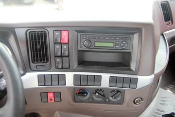 �������� ����H5�п� 220���� 4X2 6.8�ײ�դʽ�ػ���(�߶�˫��)(LZ5182CCYM3AB)ͼƬ