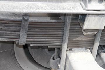 �������� ����H5�п� 220���� 4X2 6.8�ײ�դʽ�ػ���(�߶�˫��)(LZ5182CCYM3AB)ͼƬ