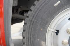 东风柳汽 乘龙H5中卡 220马力 4X2 6.8米仓栅式载货车(高顶双卧)(LZ5182CCYM3AB)