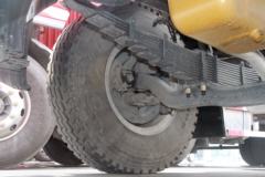 东风柳汽 乘龙H5中卡 220马力 4X2 6.8米仓栅式载货车(高顶双卧)(LZ5182CCYM3AB)
