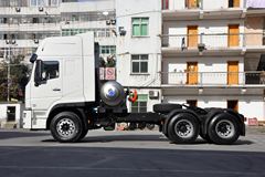 东风专底 375马力 6X4 LNG牵引车(EQ4250GD5N1)