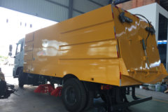 东风商用车 天锦 180马力 4X2 洗扫车(程力威牌)(CLW5168TSLD5)