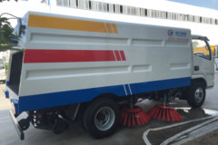 东风 多利卡D6 130马力 4X2 洗扫车(程力威牌)(CLW5070TSLD5) 东风 多利卡D6 130马力 4X2 洗扫车(程力威牌)(CLW5070TSLD5)