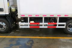 福田 欧马可S1系 智盈版 131马力 4米单排医疗废物转运车(顺肇牌)(SZP5040XYYBJ9)