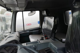 华菱之星&nbsp;粉粒物料运输车驾驶室图片