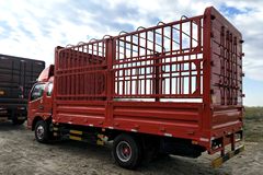 东风 凯普特K7 2018款 150马力 4.8米排半仓栅式载货车(EQ5050CCYL8BDCAC)