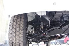 2011款郑州日产 高级型 2.4L汽油 四驱 双排皮卡