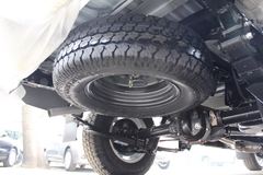 2011款郑州日产 高级型 2.4L汽油 四驱 双排皮卡