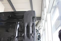 奔驰 Actros重卡 440马力 6X2R 牵引车(型号2644)