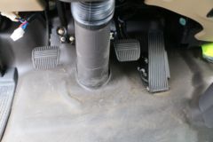 飞碟奥驰 A3系列 130马力 3.85米排半栏板轻卡(FD1041W17K5-3)