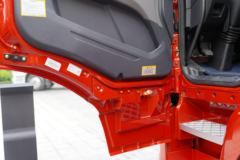 一汽解放 新J6P重卡 质惠运煤版 新北方款 370马力 6X4牵引车(CA4250P66K2T1E5)