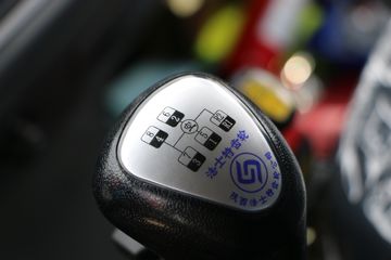 Ծ�� ����X500 ������ 140���� 4X2 6.5����ж��(SH3162VPDCWW4)ͼƬ