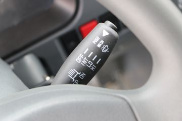 Ծ�� ����X500 ������ 140���� 4X2 6.5����ж��(SH3162VPDCWW4)ͼƬ