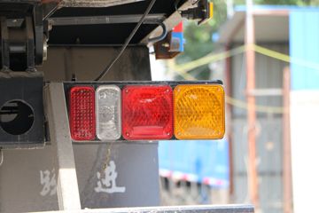 Ծ�� ����X500 160���� 6X2 6.7����ж��(SH3252VGDDWW4)ͼƬ