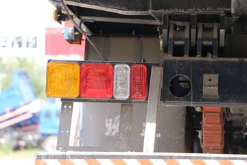 Ծ�� ����X500 160���� 6X2 6.7����ж��(SH3252VGDDWW4)ͼƬ