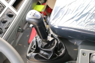 Ծ�� ����X500 160���� 6X2 6.7����ж��(SH3252VGDDWW4)ͼƬ